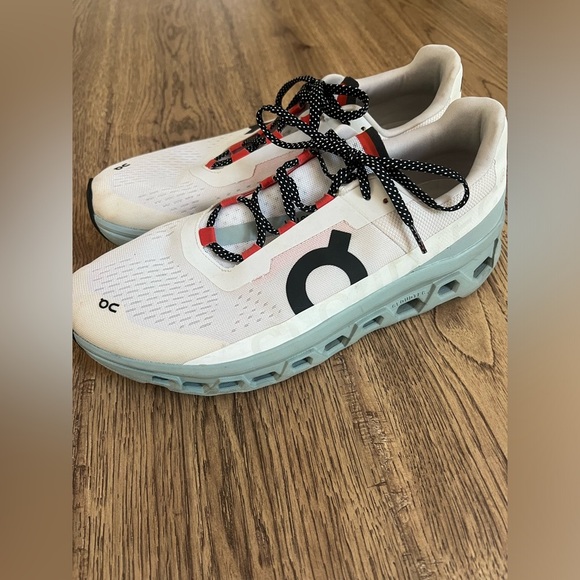 On Running Other - On Cloudmonster Mens size 14